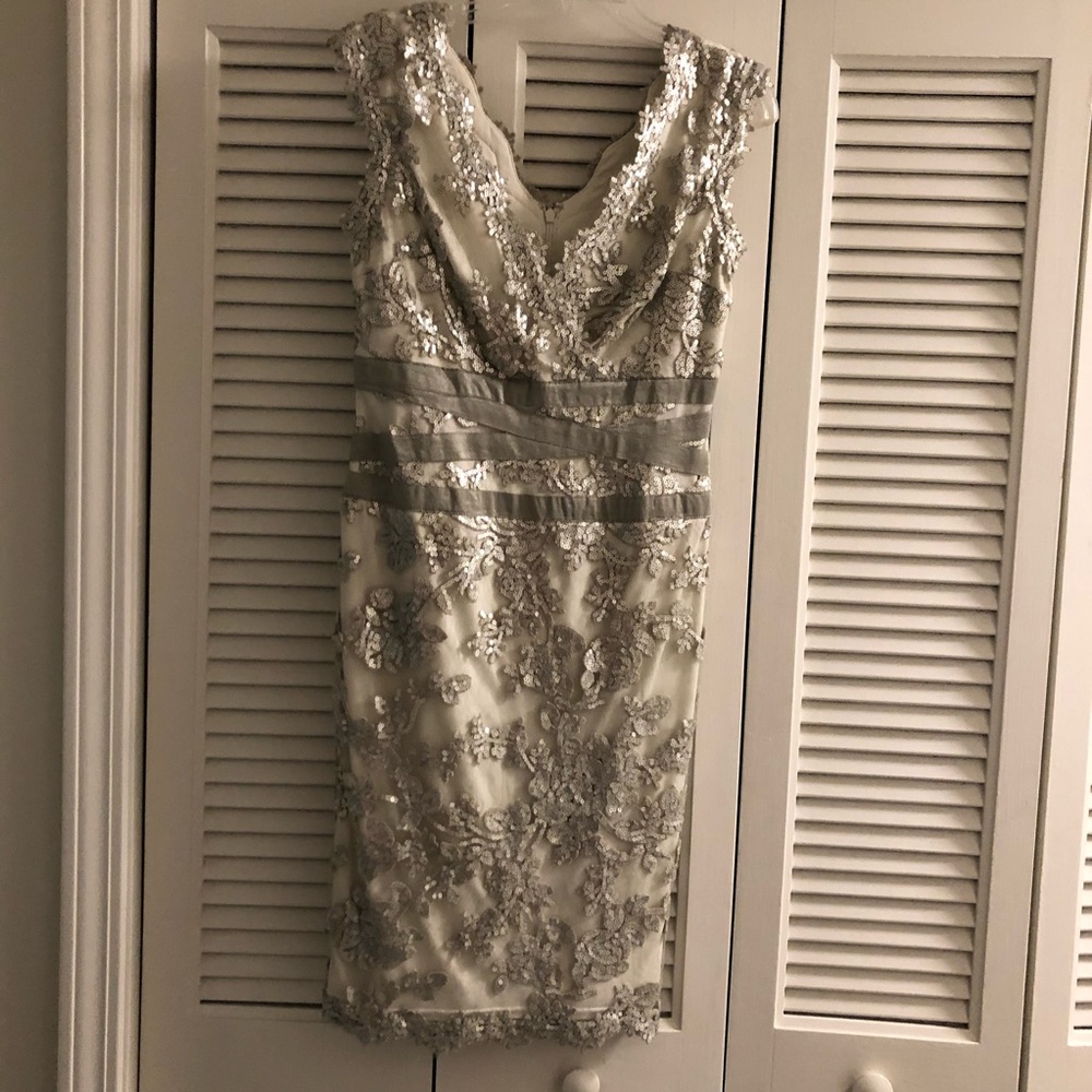 Tadashi Shoji cocktail dress size 4